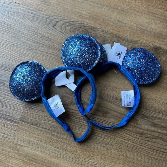 Disney Accessories - Disney Parks Wishes Come‎ True Mouse Ears Bundle